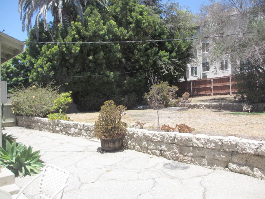 back yard - 3244 Selby Ave