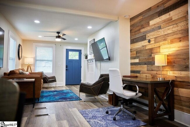 Building Photo - 4 Lindberg Ave