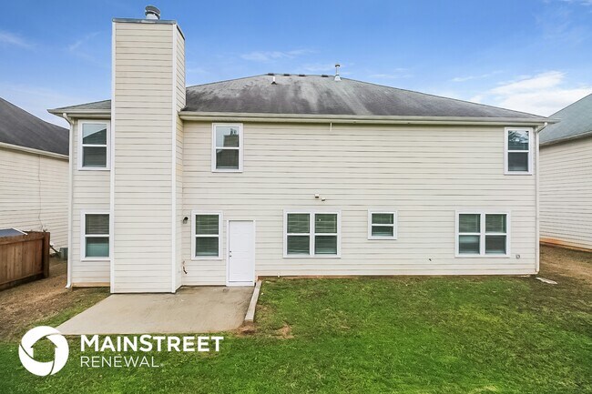 Building Photo - 561 Vaughan Dr