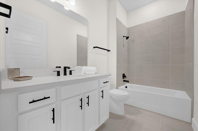 Building Photo - 878 TETBURY Lp