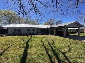 Building Photo - 110 Jones