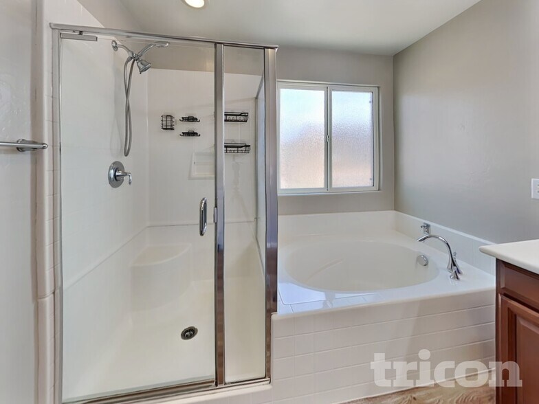 Building Photo - 9324 W Pearblossom Sky Ave