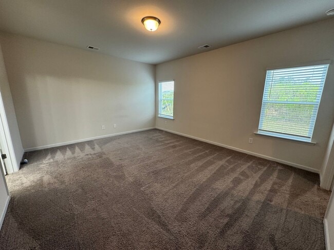 Building Photo - Newer 3/2.5 House in Armuchee- $2,200