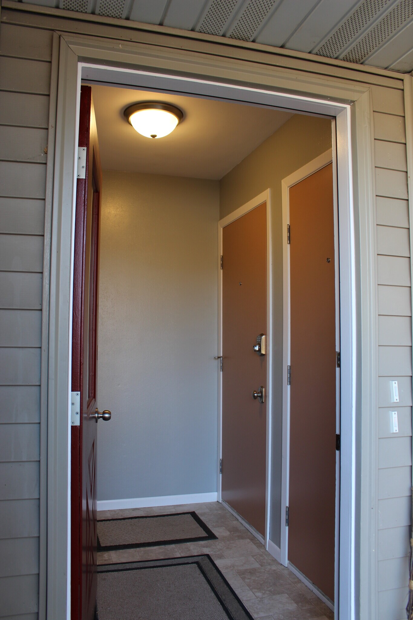 Front Entry - 1061 Terrace Dr