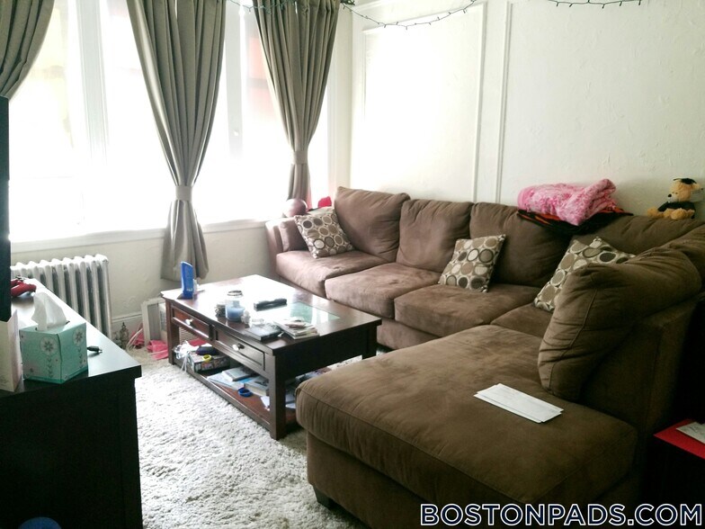 Building Photo - 1820 Commonwealth Ave