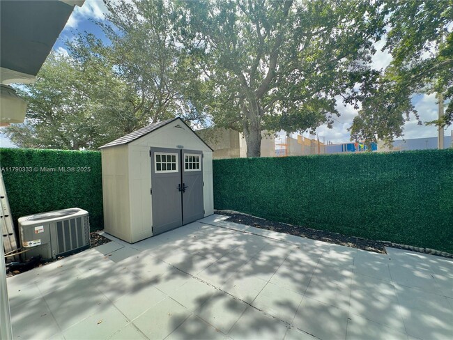 Building Photo - 5225 NW 112th Ave