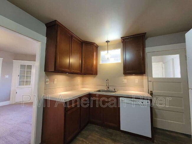 Building Photo - 1928 El Monte Ave