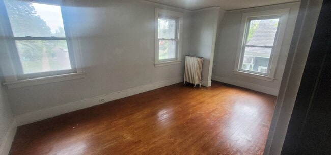 Building Photo - Duluth, MN - 4 bed - 2 bath - Single Famil...