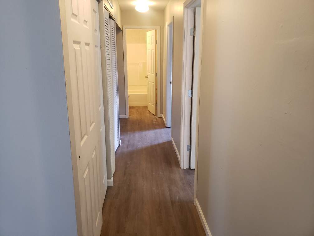 Building Photo - 22 Steeplechase Dr