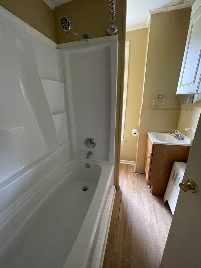 Building Photo - 3 Bedroom For Rent in Harrisburg with gas ...