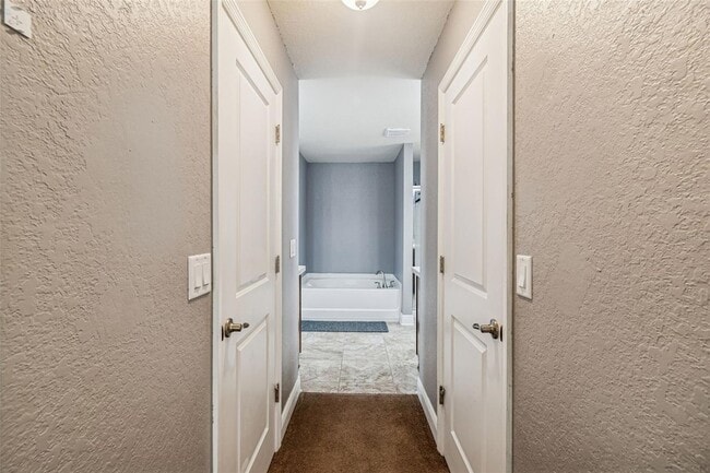 Building Photo - 13070 Sigmund St