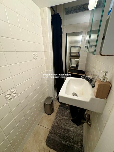 Building Photo - 116 Marlborough St