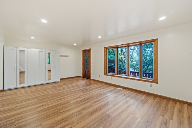 Building Photo - 2319 N 145th St