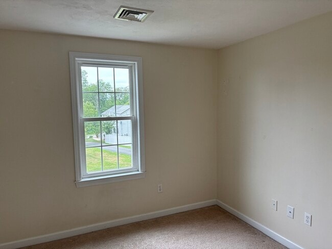 Building Photo - 10 Canali Dr