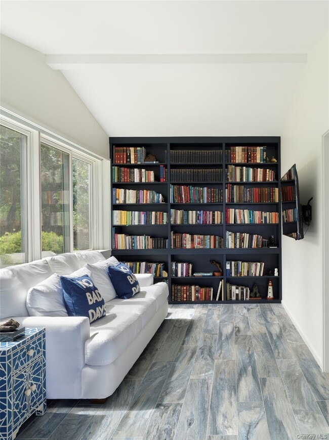 Building Photo - 2 Sun Ct