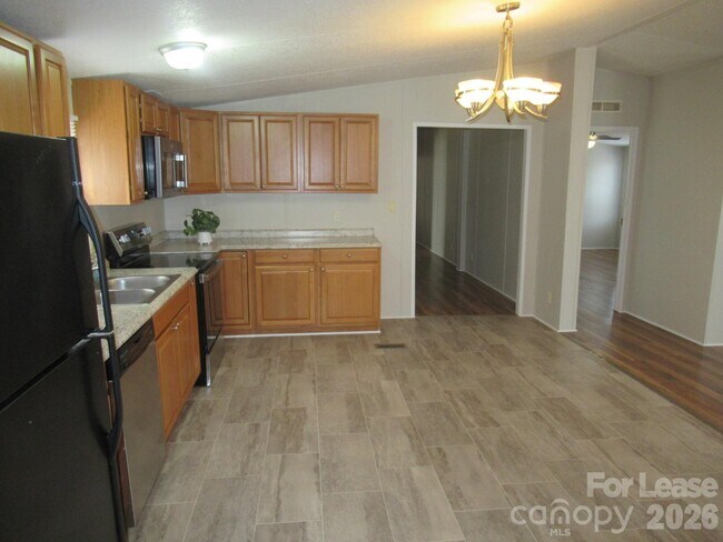 Building Photo - 1157 Birkdale Ln