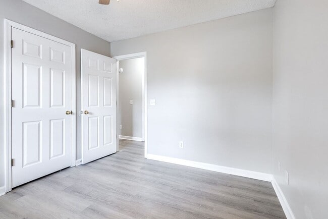 Building Photo - Well-Maintained 3BR, 2BA Home with 1-Car Garage