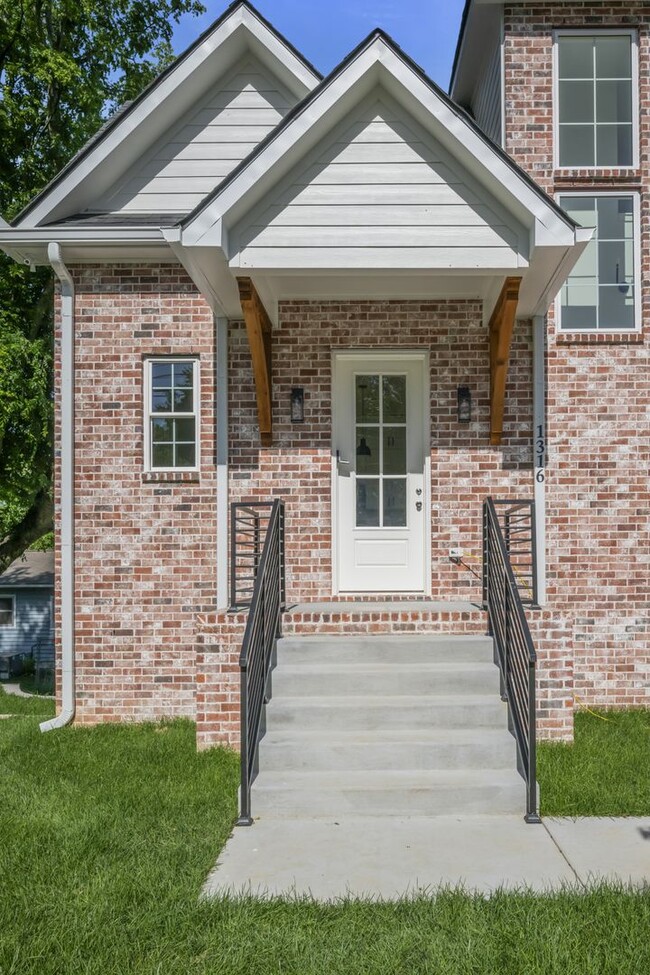 Building Photo - 4BR/4BA New Build in Old Hickory