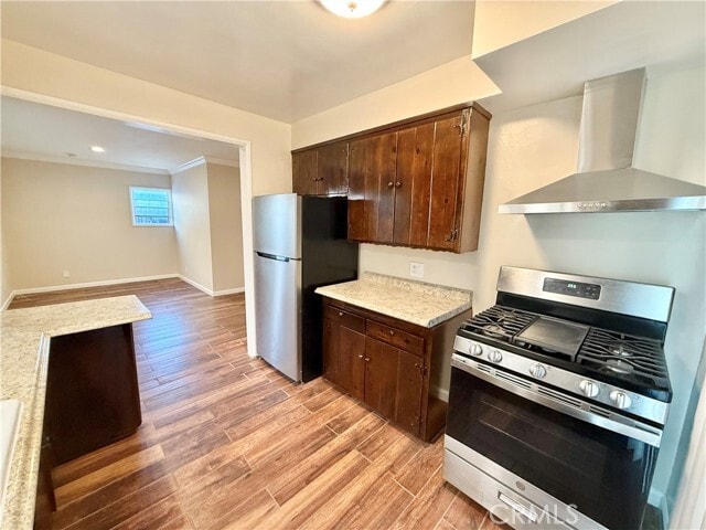 Building Photo - 24 10th Ct