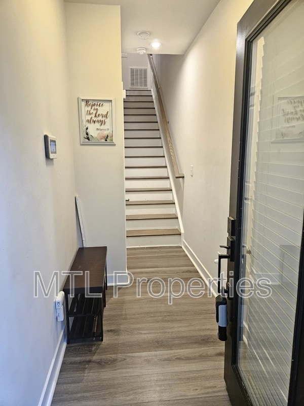 Building Photo - 3712 Ellington St