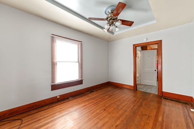 Building Photo - Charming 2-Bedroom Home with Fenced Yard –...
