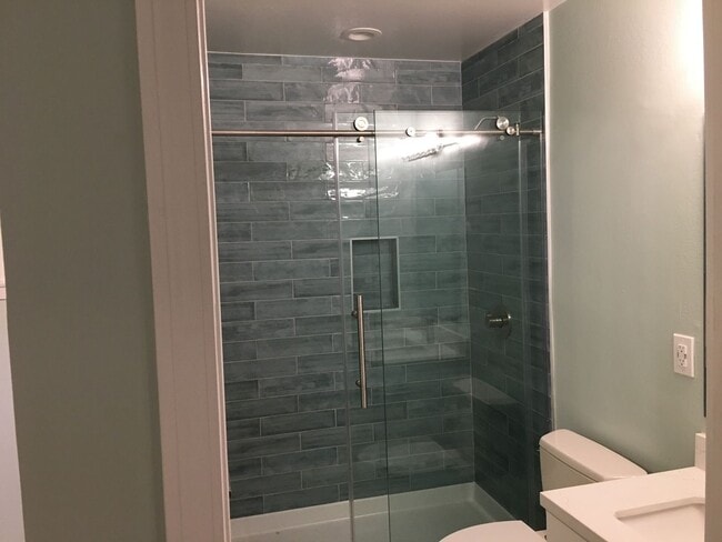 Building Photo - Inviting 3-Bed/2-Bath Home - Menlo Park