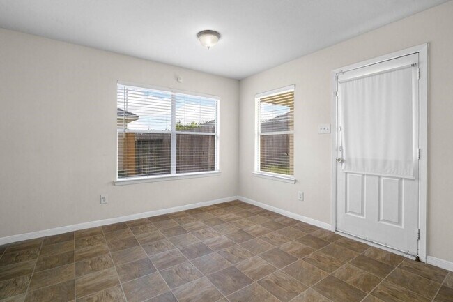 Building Photo - 6631 Portlick Dr
