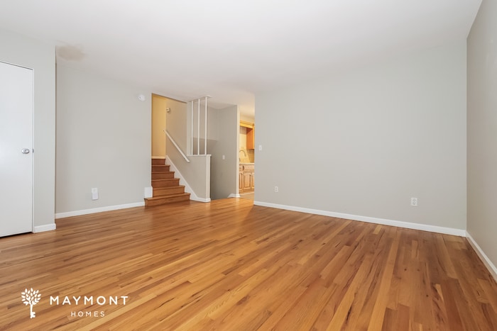 Building Photo - 8710 W 99th Terrace
