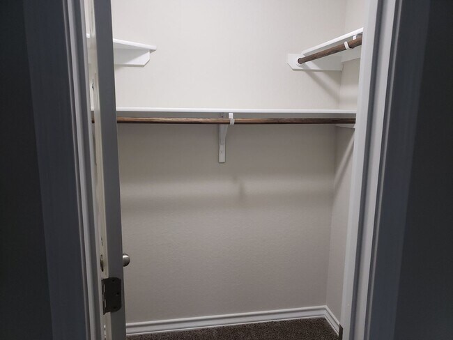 Building Photo - Townhome for rent