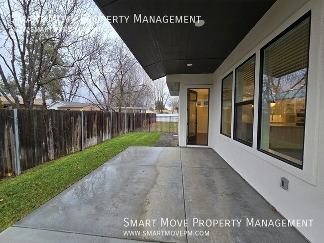 Building Photo - Modern Two Story In West Boise