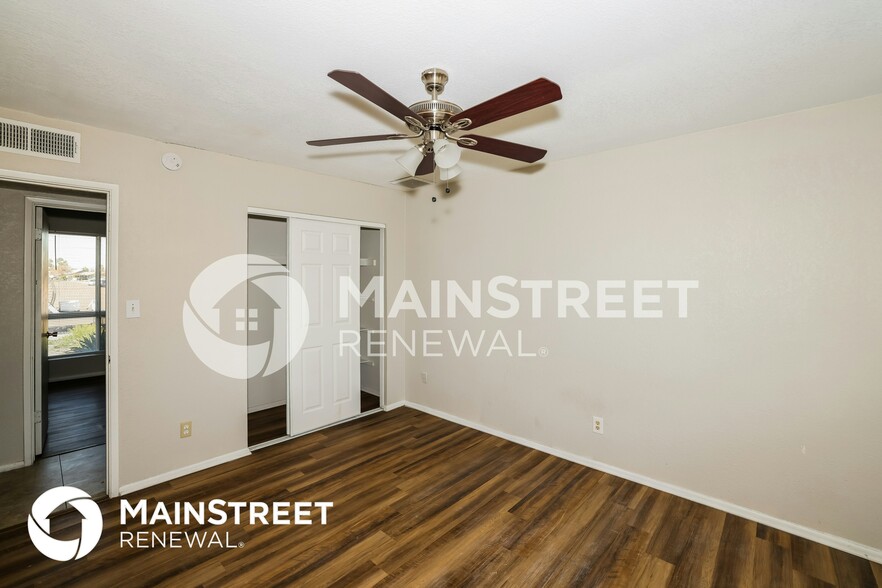 Building Photo - 3043 N 75th Dr