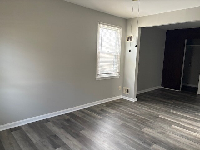 Building Photo - Newly renovated!!!