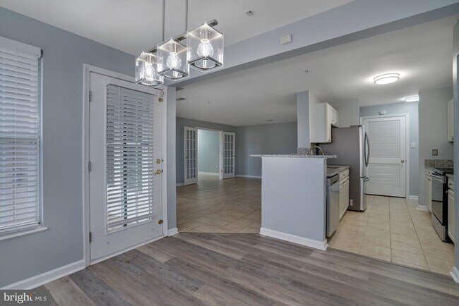 Building Photo - 7518 Snowpea Ct