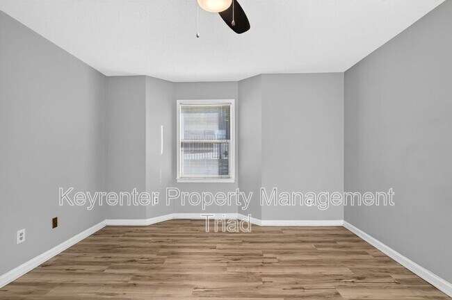 Building Photo - 3701-377D Cotswold Terrace