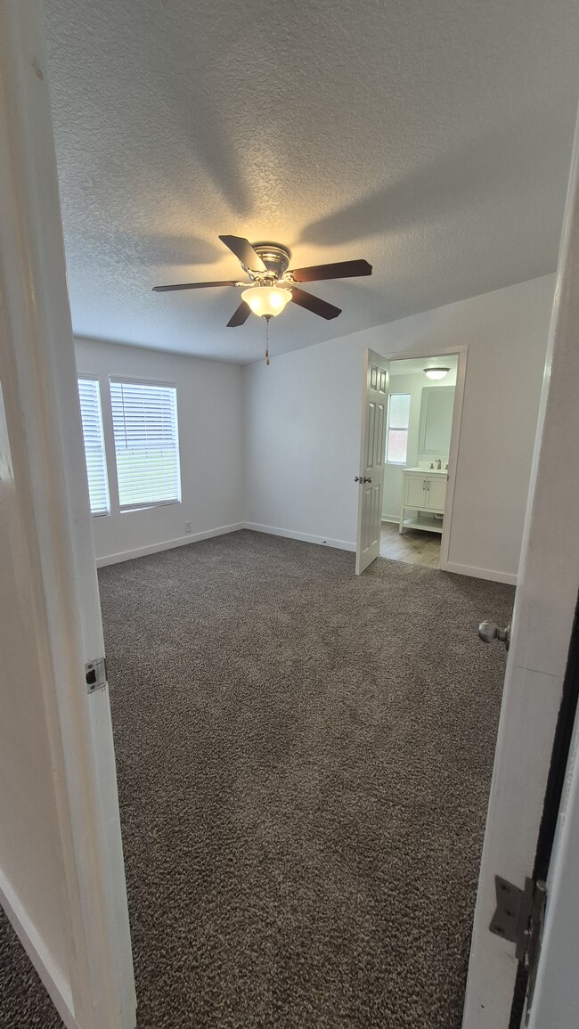 Building Photo - 1-311 Park Ave