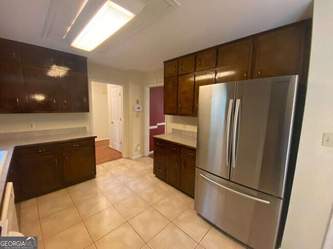 Building Photo - 4424 Oak Creek Dr