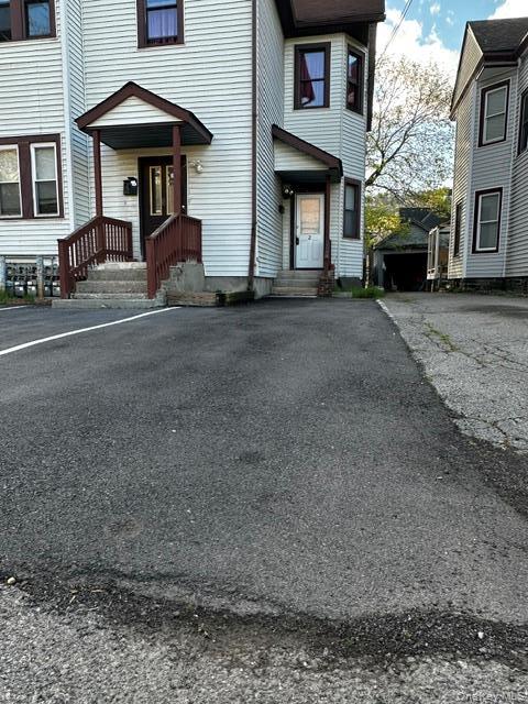 Building Photo - 6 Sullivan Ave