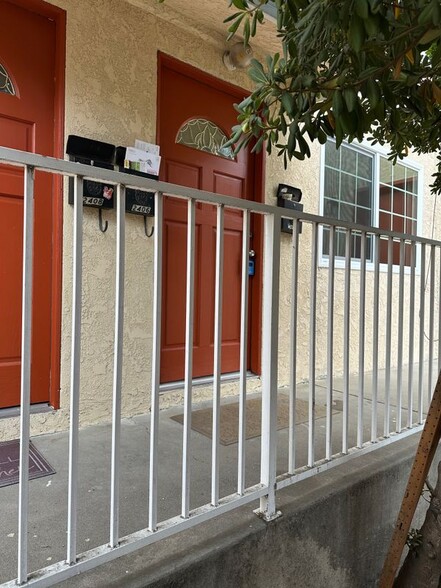 Building Photo - 2406 Florencita Dr W