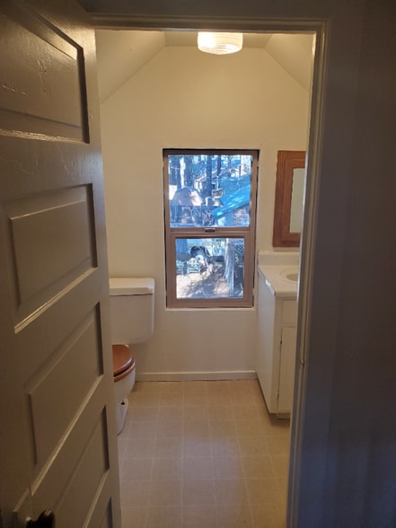 Building Photo - 3133 Sacramento Ave