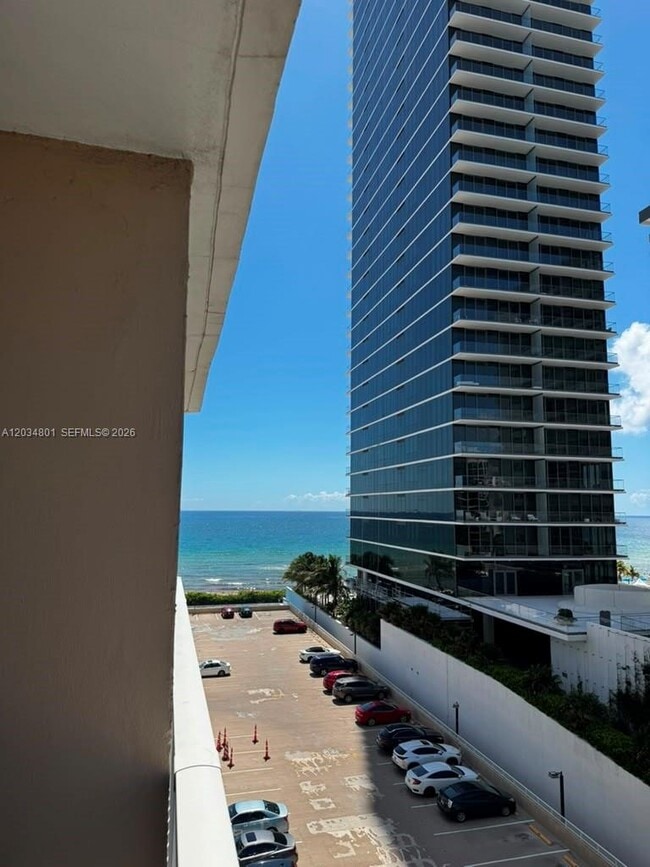 Building Photo - 1980 S Ocean Dr