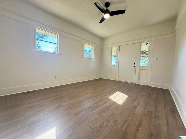 Building Photo - 219 47th Pl N