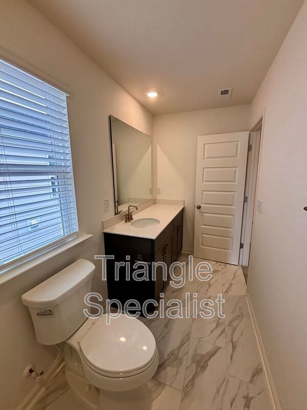Building Photo - 10514 Brookside Reserve Rd
