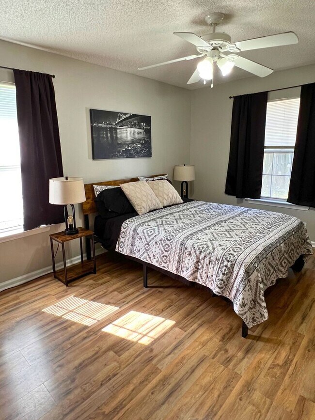 Building Photo - Charming 3-Bedroom, 2-Bath Home with Large...