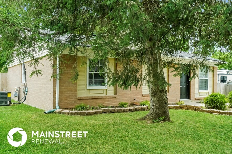 Building Photo - 122 Oakcrest Ct