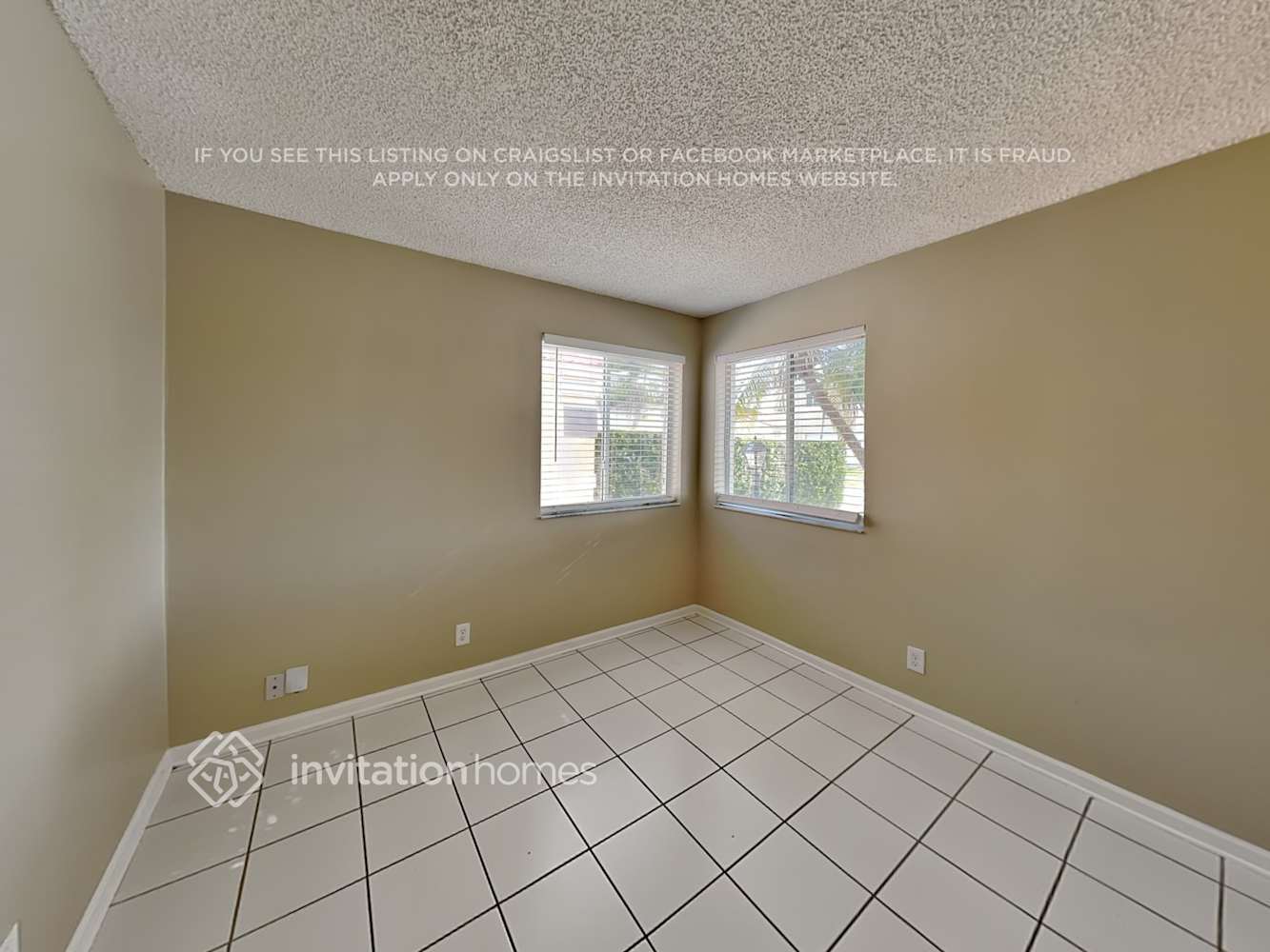 Building Photo - 16940 SW 142nd Pl