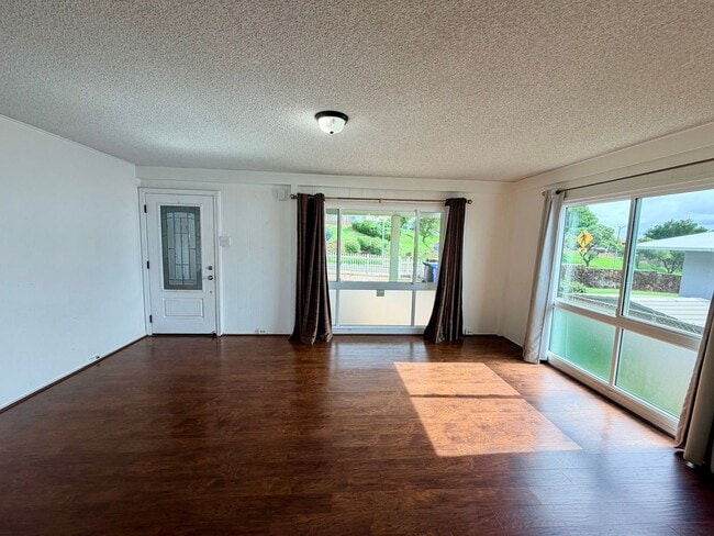 Building Photo - Beautiful Single Family Home (3Bedrooms/2Baths) in Makakilo!