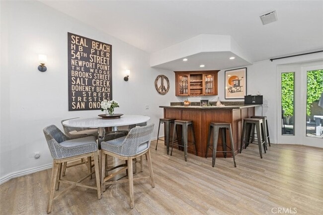 Building Photo - 600 Cliff Dr