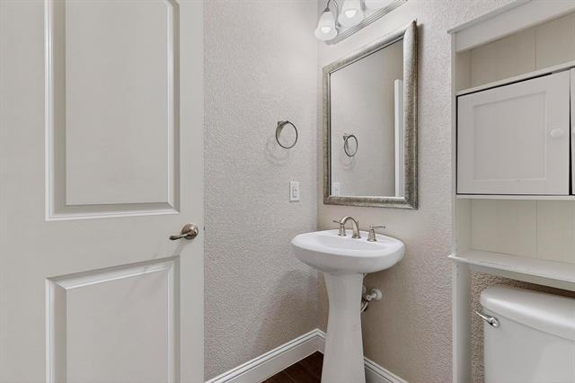 Building Photo - 2584 Jackson Dr