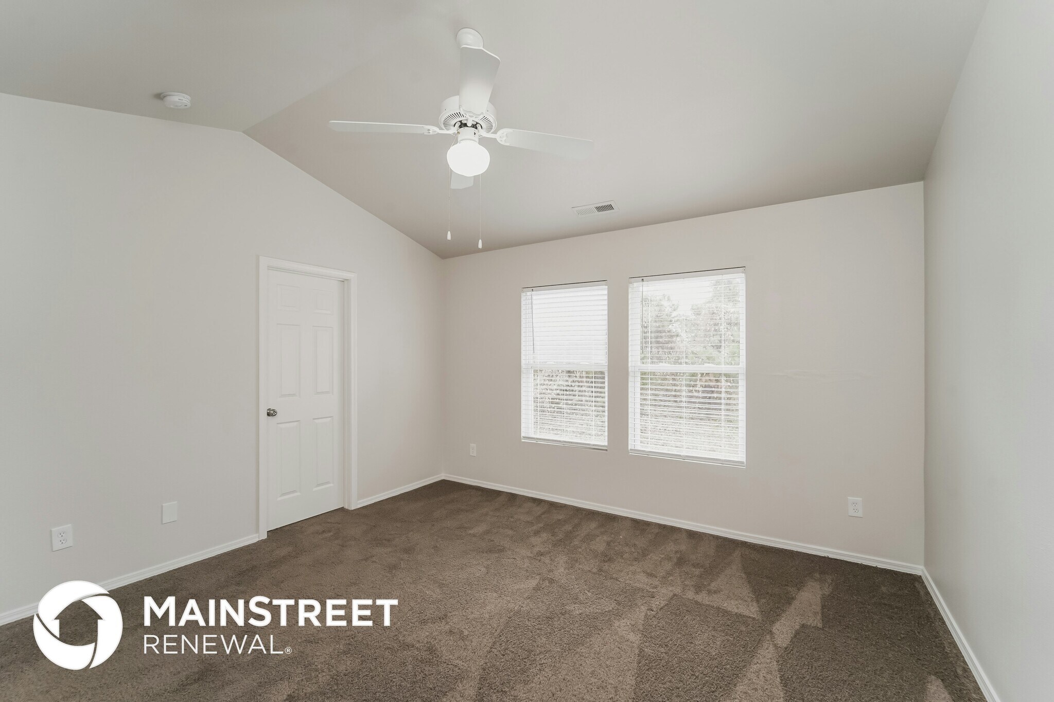 Building Photo - 1054 Black Oak Dr