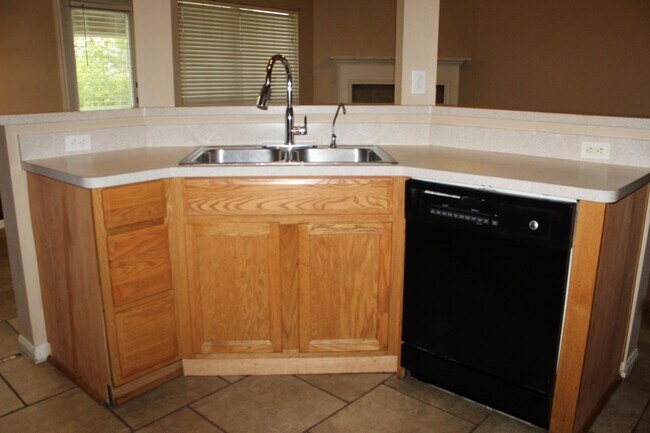 Building Photo - 3 BEDROOM, 2 BATH, BELTON ISD